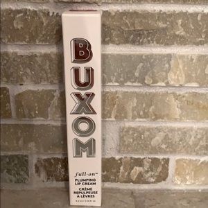 Buxom Plumping Lip Cream Dolly